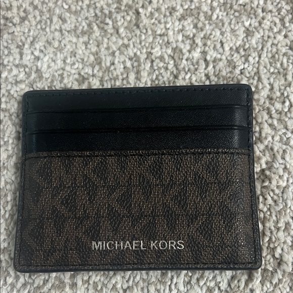 Michael Kors Signature Black and Brown Card Holder - Picture 1 of 5